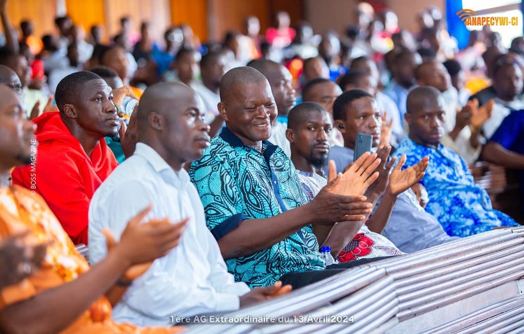 Membres ANAPECYWI-CI lors de la 1re Assemblée Générale Extraordinaire, avril 2024